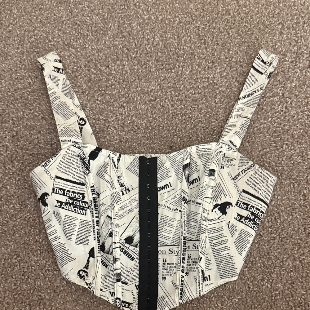 Stylish Black and White Newsprint Women's Top